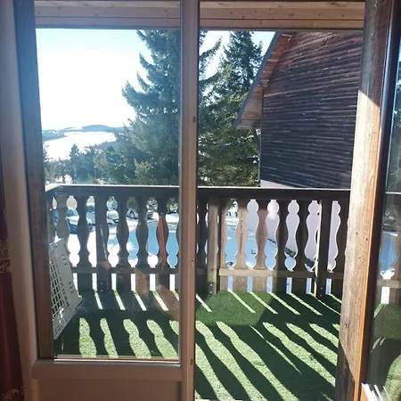 Dans Bois De La Reine, Et Saint Anastaise 아파트 베세-에-생타나스타시